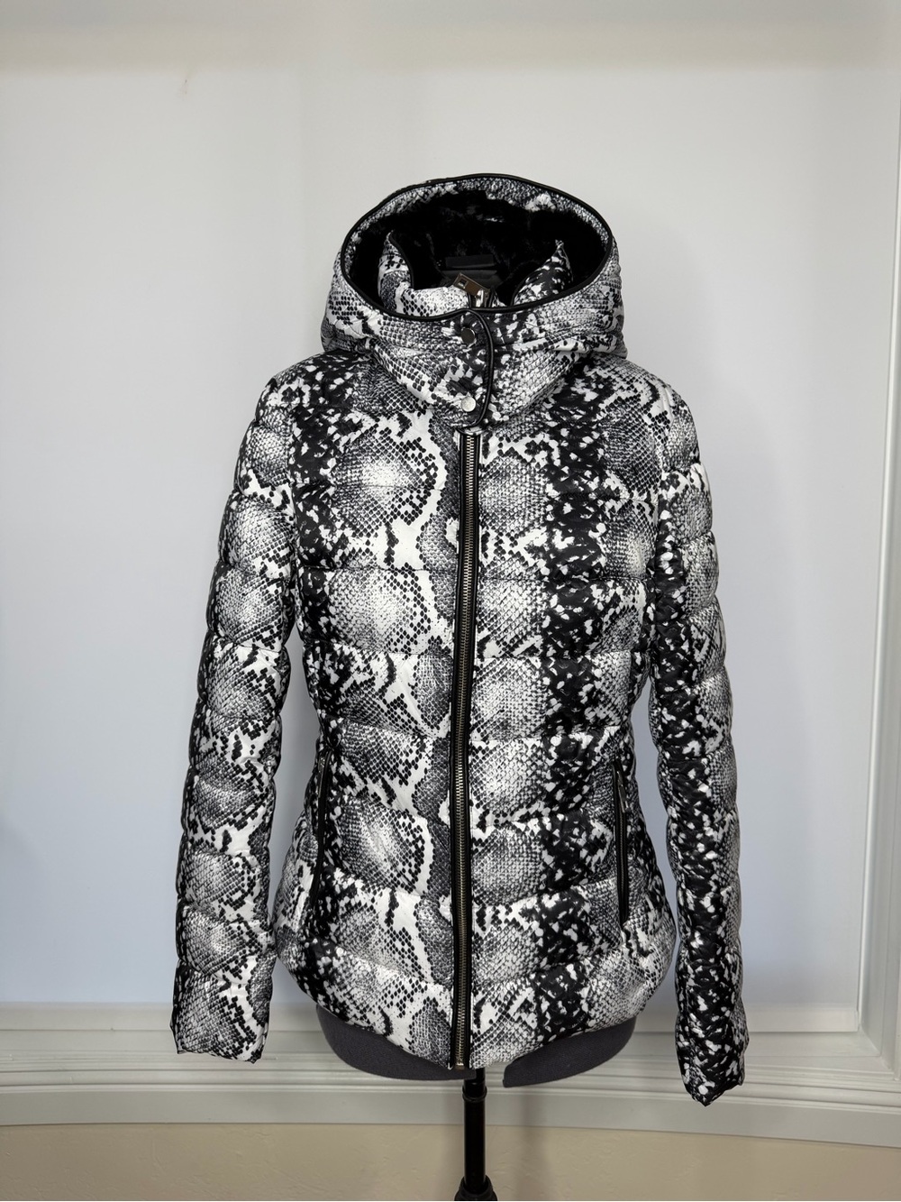 Zara Black & White Snake-Print Quilted Hooded Puffer Jacket